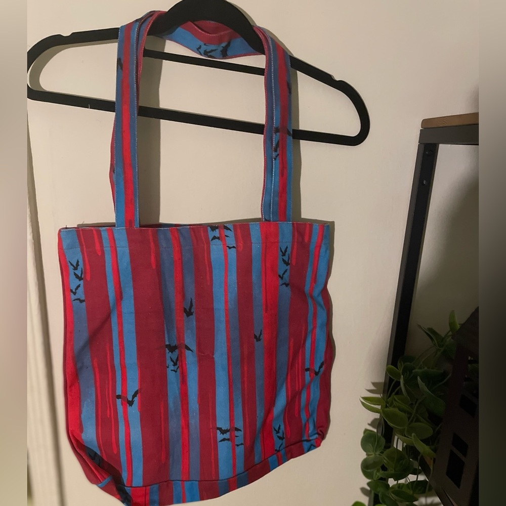 Unique vintage bat 🦇 tote bag